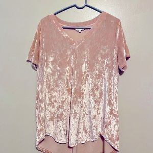 Amaryllis, powder pink, oversized hi-low tee, size Large